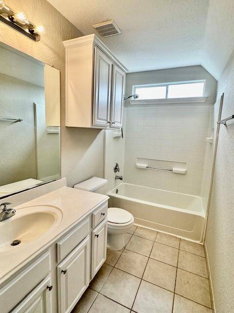 Hallbath upstairs