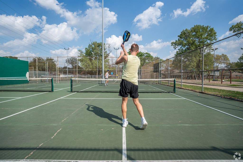 Pickleball players will appreciate the numerous courts located around the Greater Heights area.