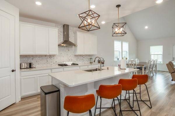 Kitchen island/bar