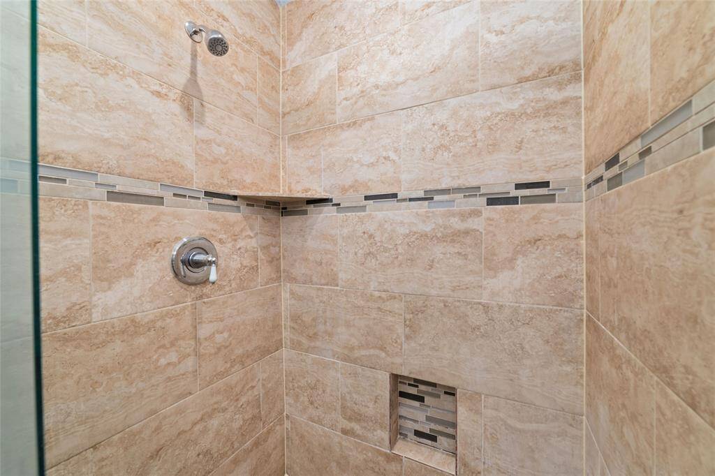 Large standup shower!