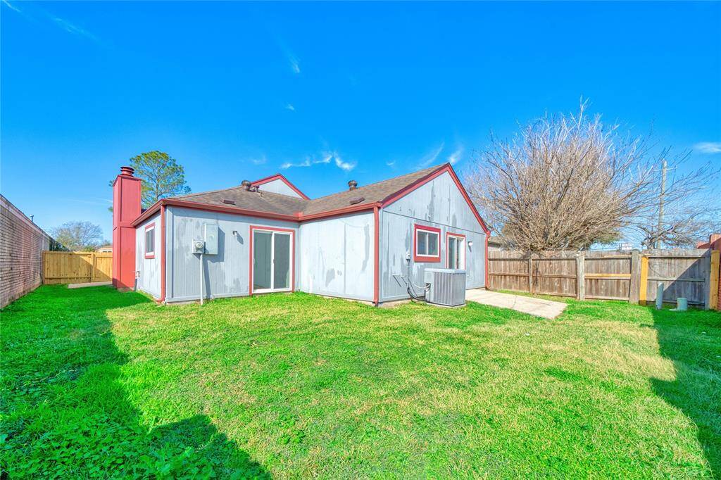 Spacious Backyard