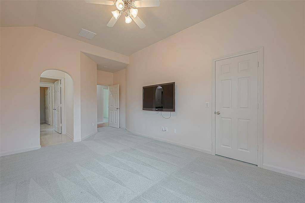 Upstairs bedroom-2