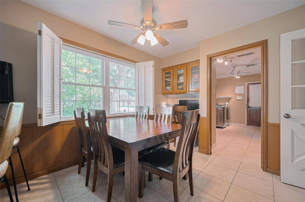 breakfast area with built in desk