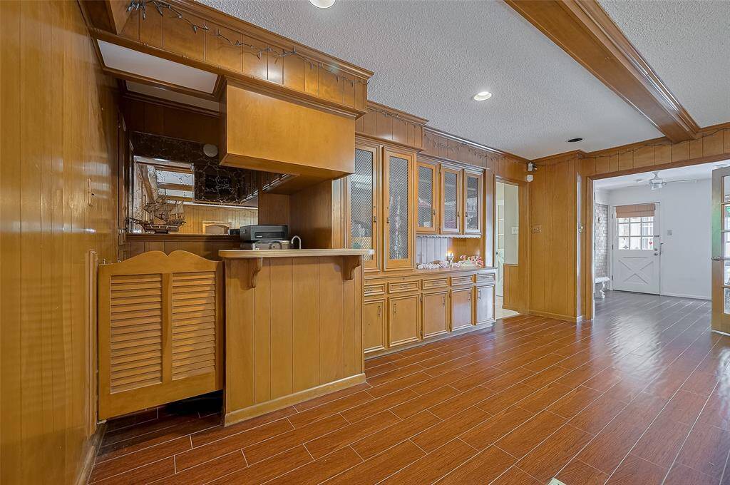 wet bar