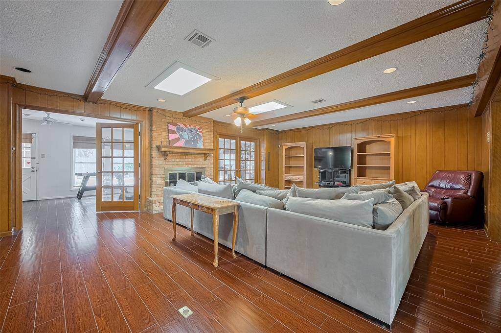 den/family room