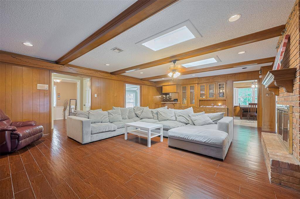 den/family room