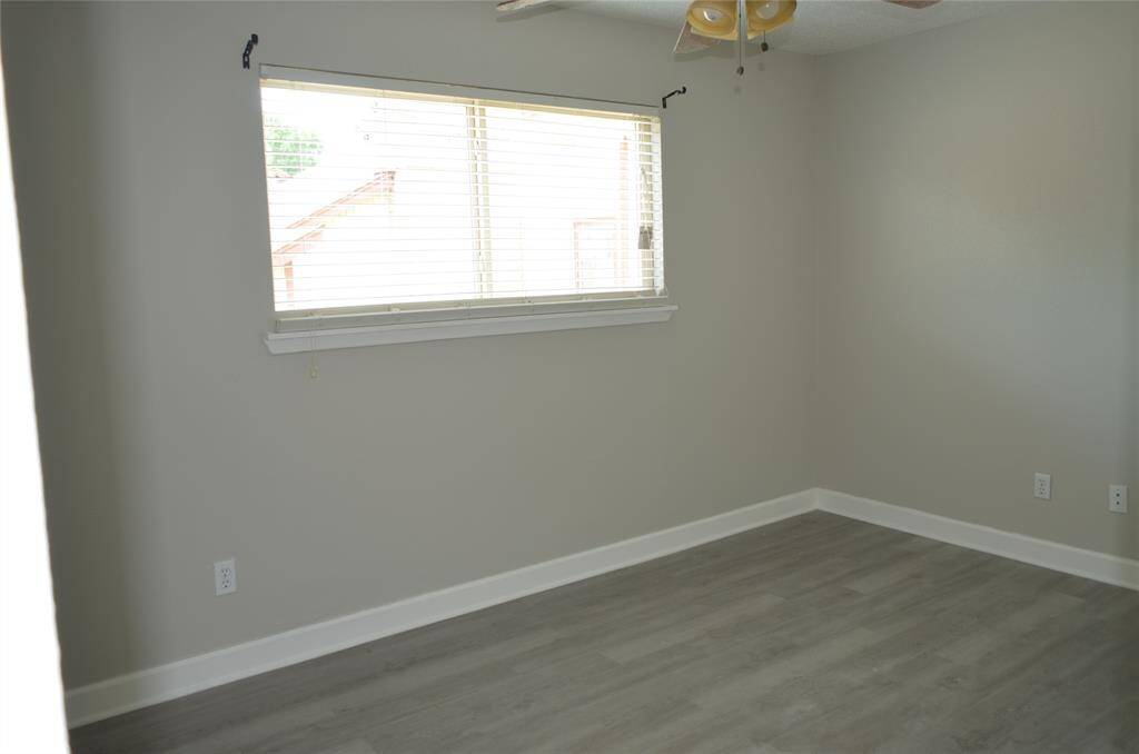 3RD ROOM-UPSTAIRS