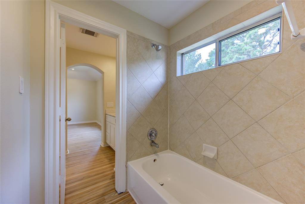 Jack and Jill bathroom  2nd floor