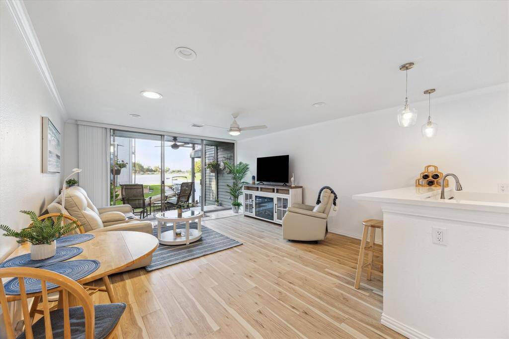 Beautifully redone first floor condo that comes completely furnished.