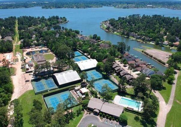 Walden HOA dues give you access to amenities such as tennis, fitness center, Yacht Club and waterside pool, 2 boat ramps, parks, plus walking/bike trails.