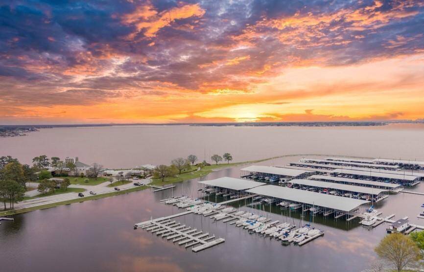 Sunsets on Lake Conroe are a beautiful way to end the day.