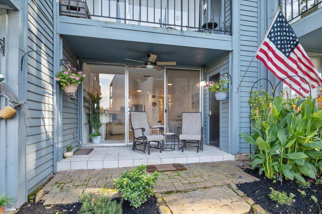 Enjoy the views and easy access to the water right from your patio. Lar