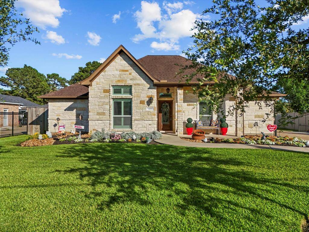 Custom Home in heart of League City