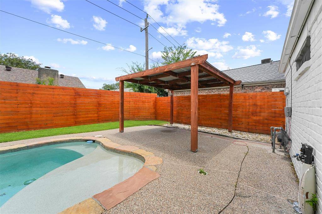Fence was recently replaced and the pergola is fully covered.