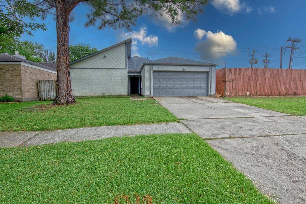 Welcome to 13403 Carvel Ln!!