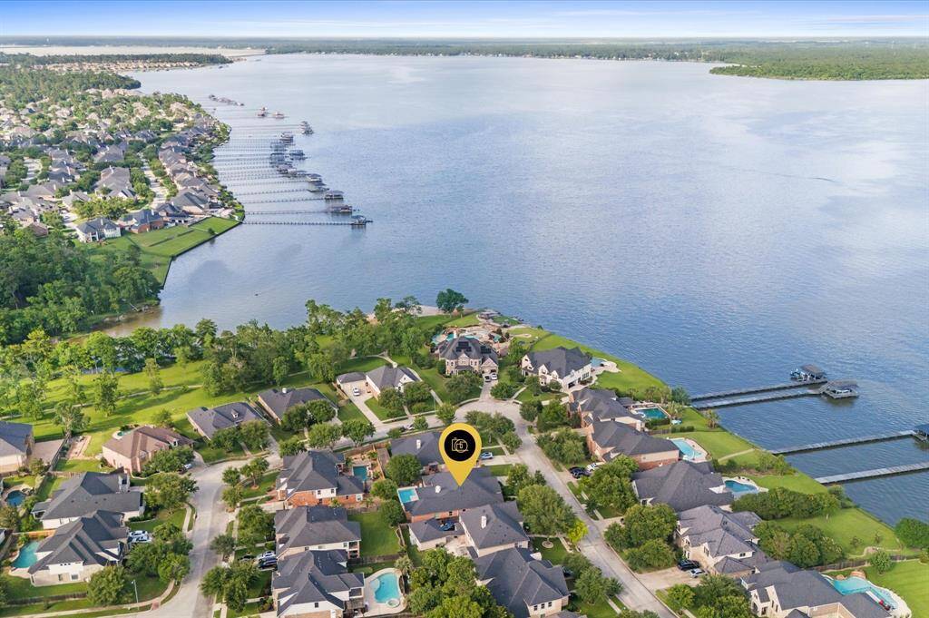 Lot, walking distance to water with miles of trails