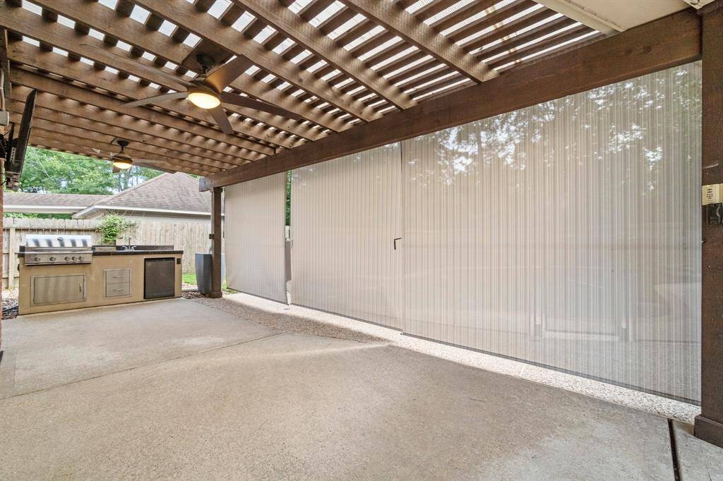 The pool features wide entry steps, making it easy and safe for you, your children, and even your pets to get in and out comfortably.