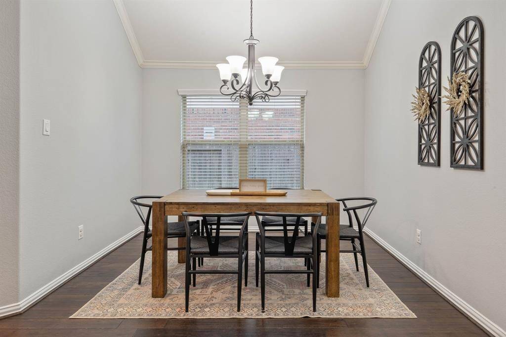 Formal Dining