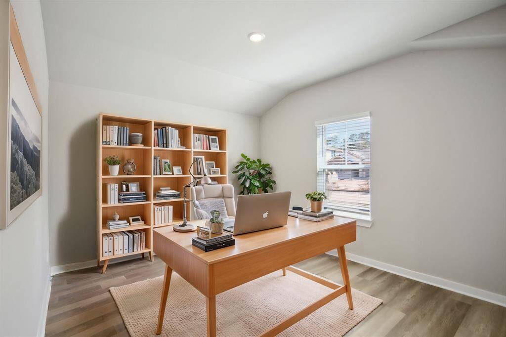Photo is not of the actual home but is an inspirational photo of builder’s model home and may depict options, furnishings, and/or decorator features that are not included.