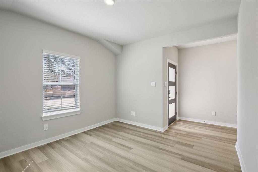 Photo is not of the actual home but is an inspirational photo of builder’s model home and may depict options, furnishings, and/or decorator features that are not included.