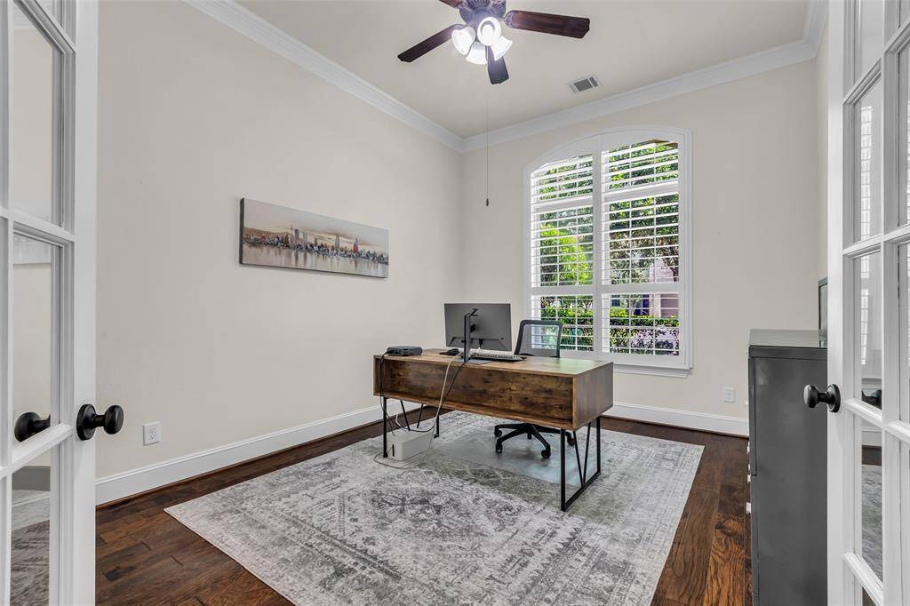 Spacious office in the front of the house