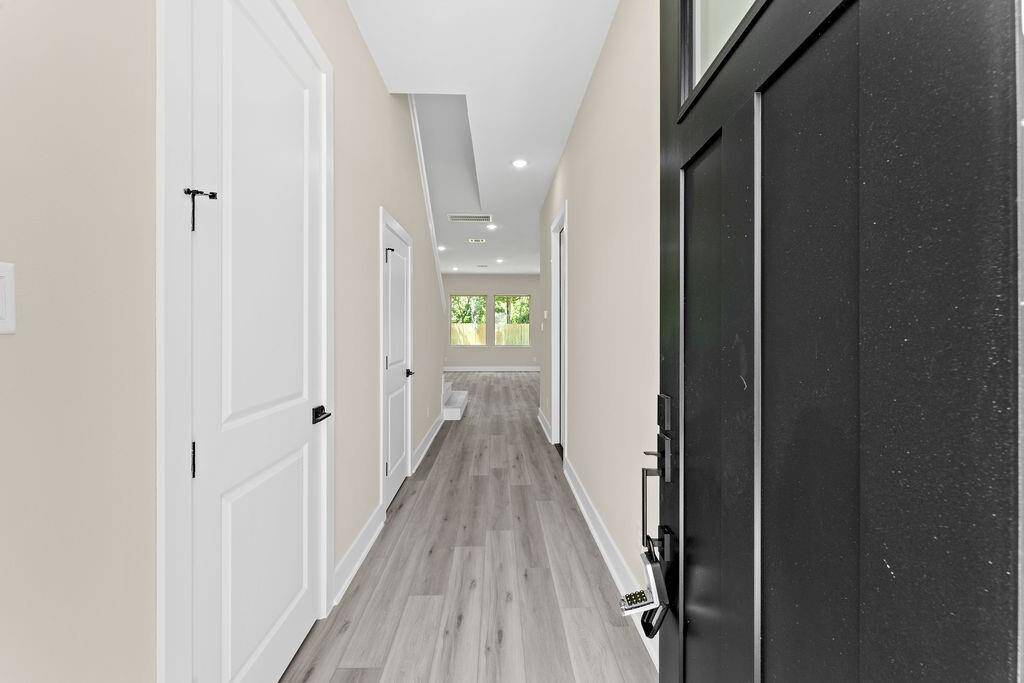Guest by Amazing Open Floor Leaving Space