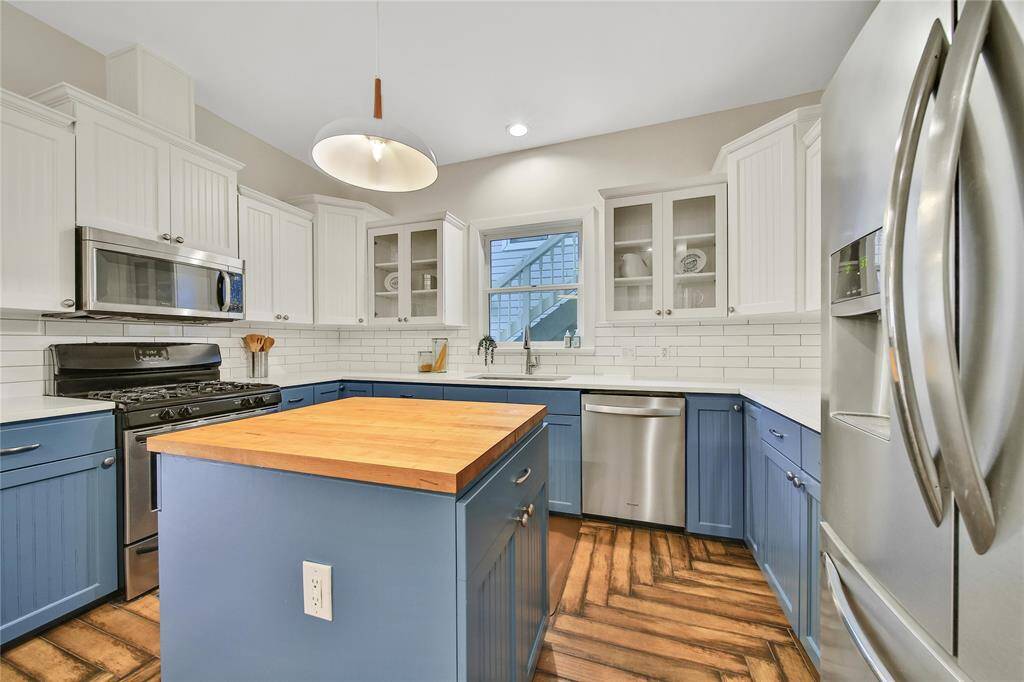 View of kitchen :2.
