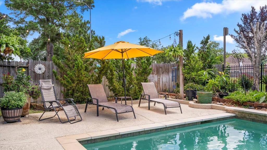 Come relax in your new pool.