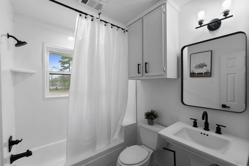 Garage Apartment Suite