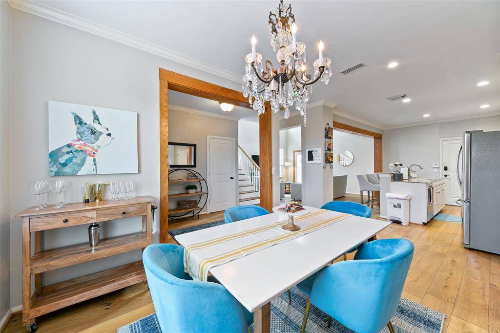 Enjoy entertaining family and friends in this adorable space.