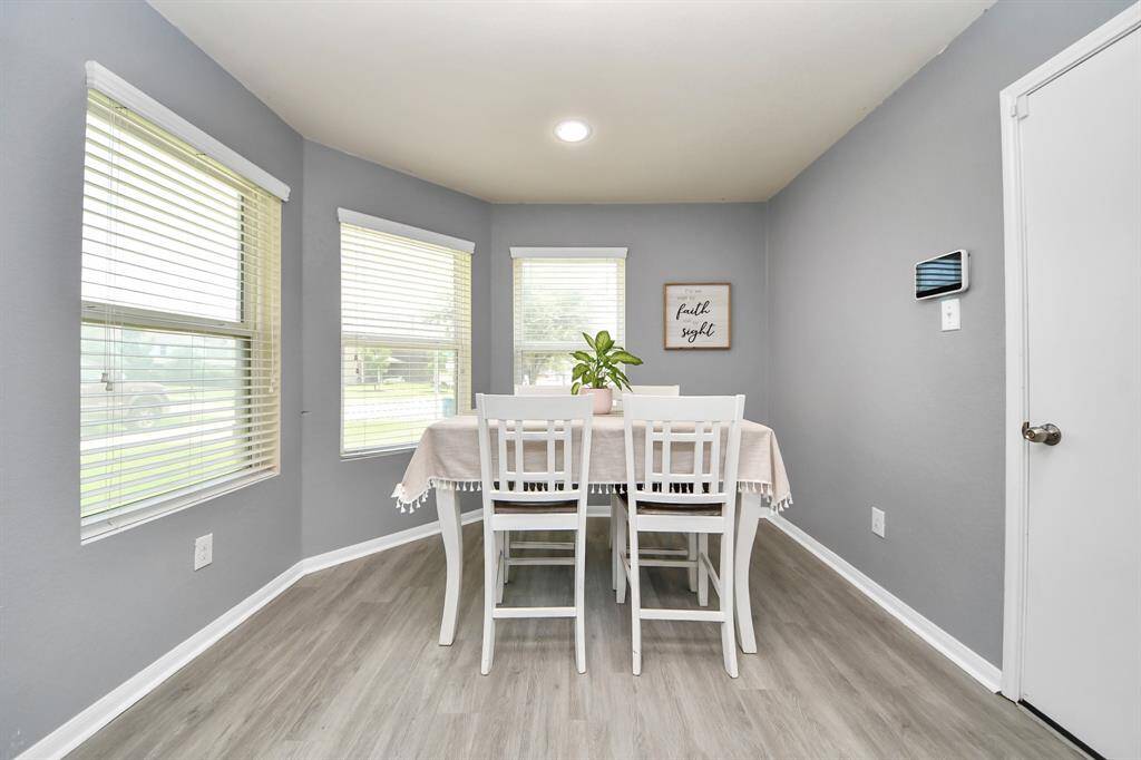Breakfast Room