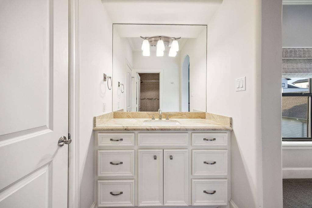 3rd Floor Guest ensuite bath