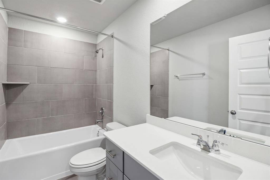 Photo is not of the actual home but is an inspirational photo of builder’s model home and may depict options, furnishings, and/or decorator features that are not included.
