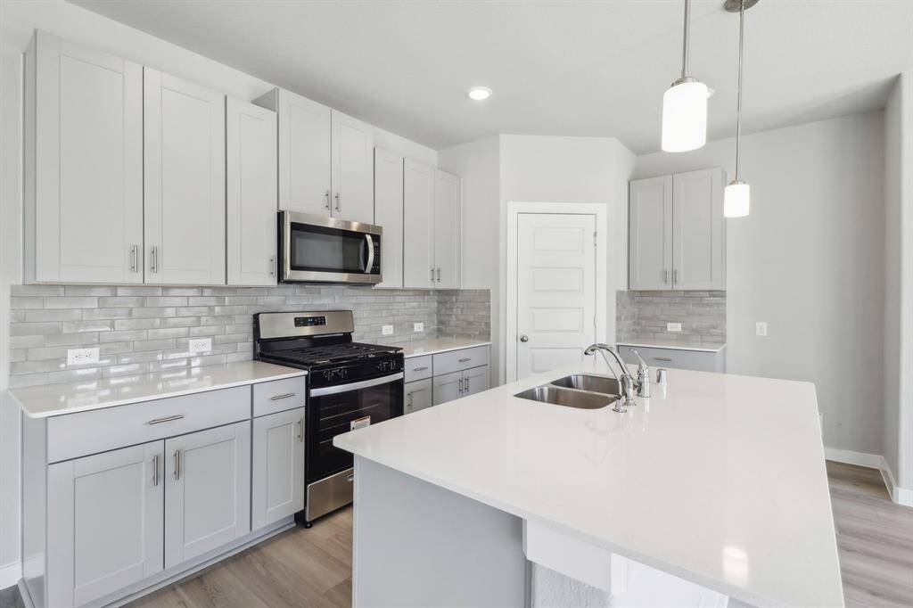 Photo is not of the actual home but is an inspirational photo of builder’s model home and may depict options, furnishings, and/or decorator features that are not included.
