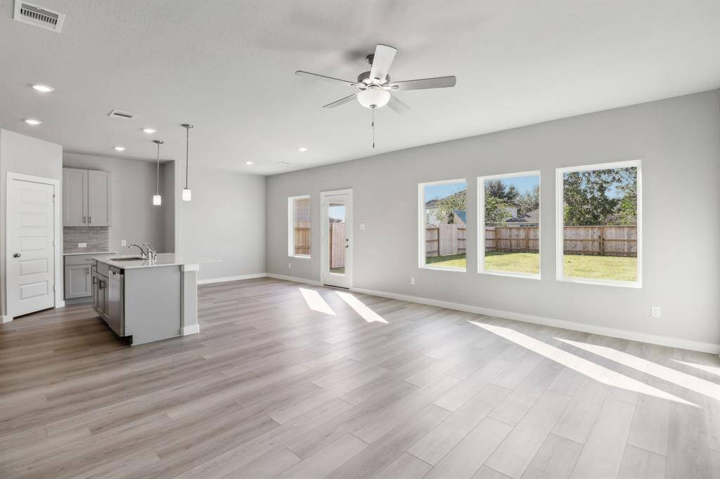 Photo is not of the actual home but is an inspirational photo of builder’s model home and may depict options, furnishings, and/or decorator features that are not included.