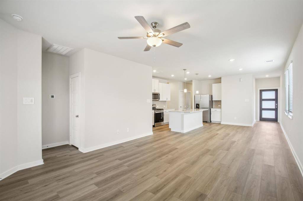 Photo is not of the actual home but is an inspirational photo of builder’s model home and may depict options, furnishings, and/or decorator features that are not included.
