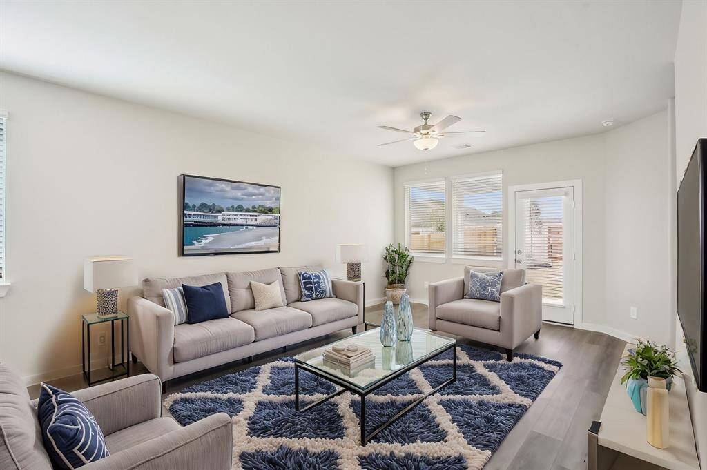Photo is not of the actual home but is an inspirational photo of builder’s model home and may depict options, furnishings, and/or decorator features that are not included.