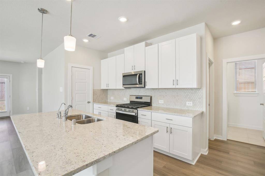 Photo is not of the actual home but is an inspirational photo of builder’s model home and may depict options, furnishings, and/or decorator features that are not included.