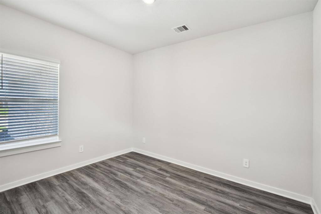 Photo is not of the actual home but is an inspirational photo of builder’s model home and may depict options, furnishings, and/or decorator features that are not included.