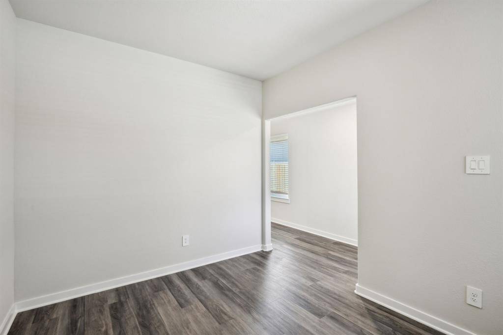 Photo is not of the actual home but is an inspirational photo of builder’s model home and may depict options, furnishings, and/or decorator features that are not included.