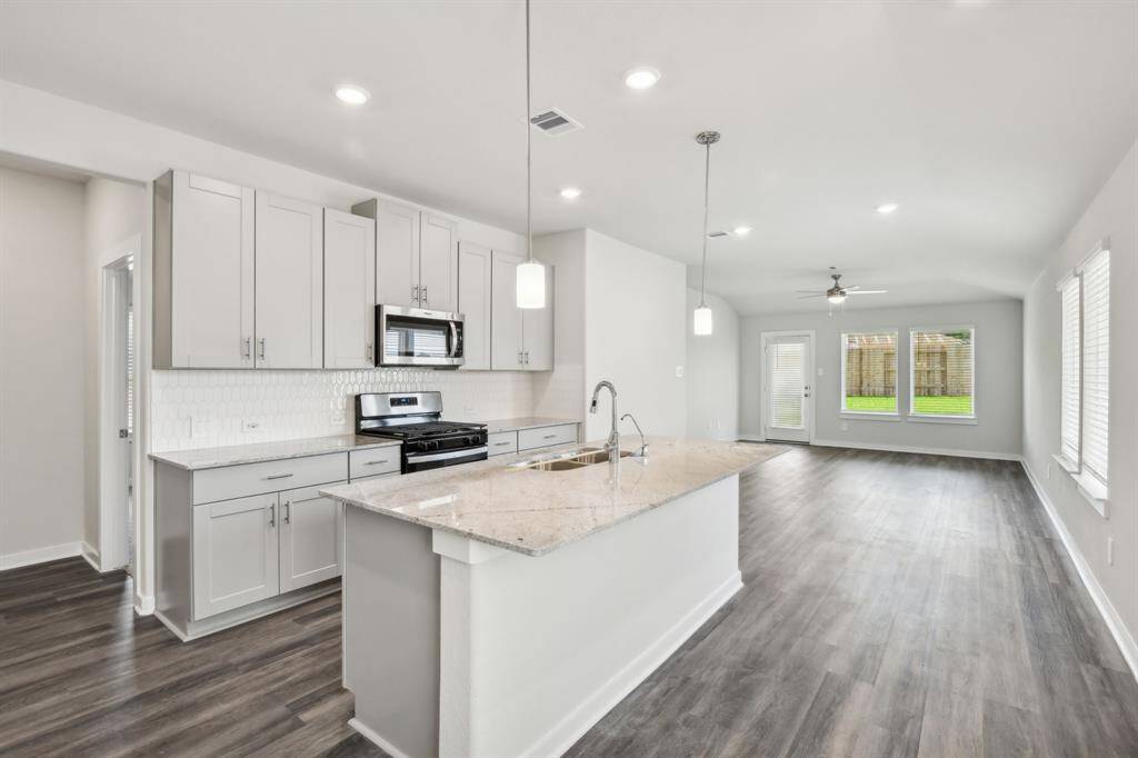 Photo is not of the actual home but is an inspirational photo of builder’s model home and may depict options, furnishings, and/or decorator features that are not included.