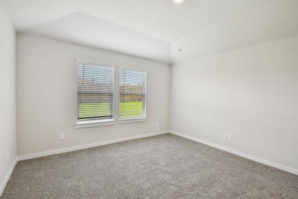 Photo is not of the actual home but is an inspirational photo of builder’s model home and may depict options, furnishings, and/or decorator features that are not included.