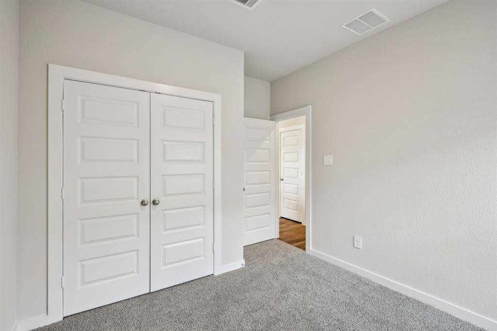 Photo is not of the actual home but is an inspirational photo of builder’s model home and may depict options, furnishings, and/or decorator features that are not included.