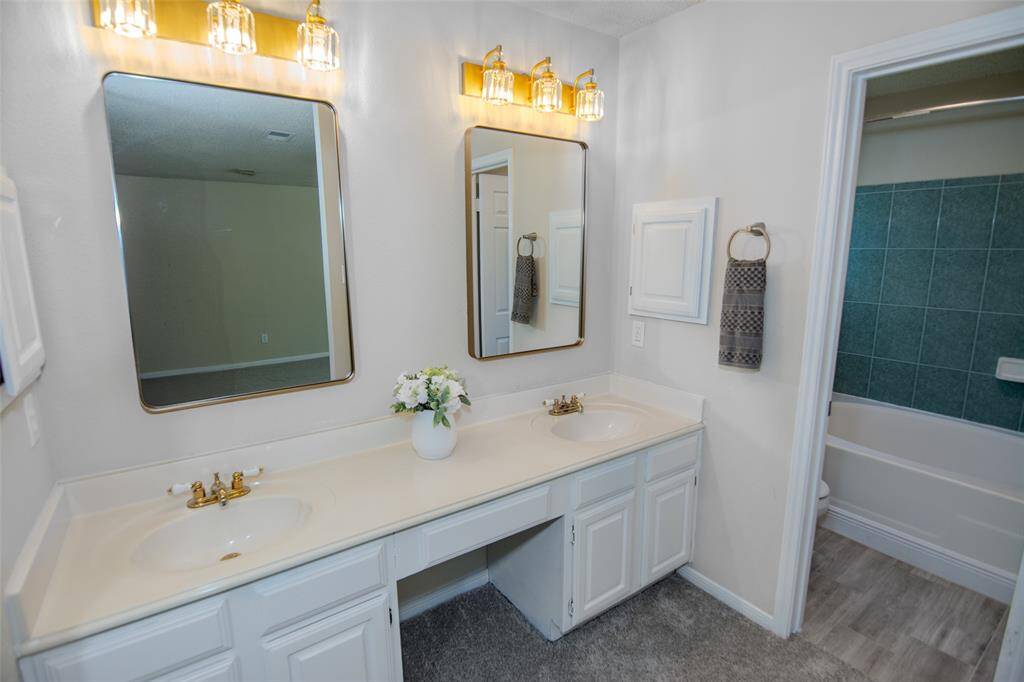upstairs primary bathroom