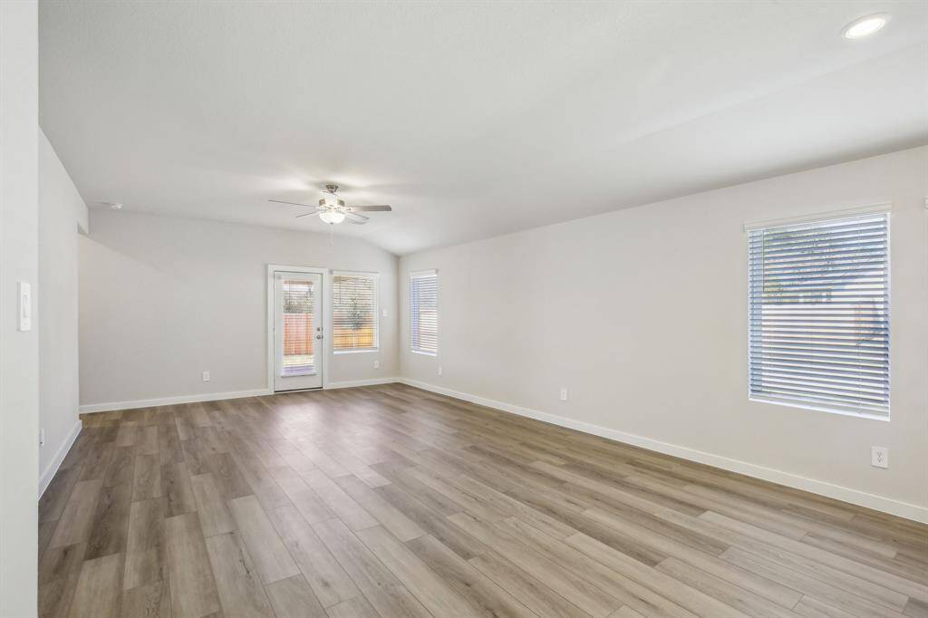 Photo is not of the actual home but is an inspirational photo of builder’s model home and may depict options, furnishings, and/or decorator features that are not included.