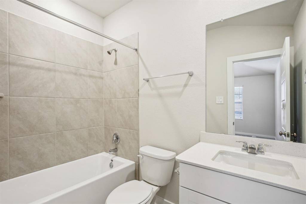 Photo is not of the actual home but is an inspirational photo of builder’s model home and may depict options, furnishings, and/or decorator features that are not included.