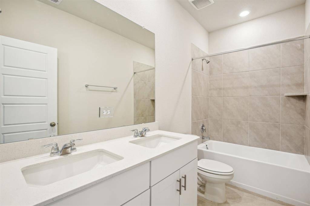 Photo is not of the actual home but is an inspirational photo of builder’s model home and may depict options, furnishings, and/or decorator features that are not included.