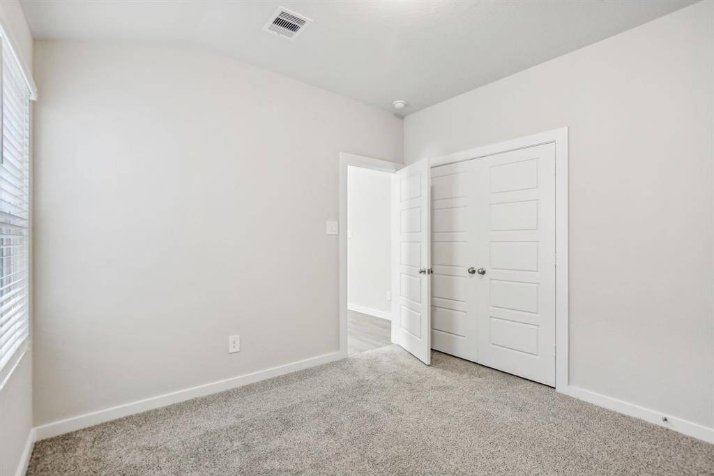 Photo is not of the actual home but is an inspirational photo of builder’s model home and may depict options, furnishings, and/or decorator features that are not included.
