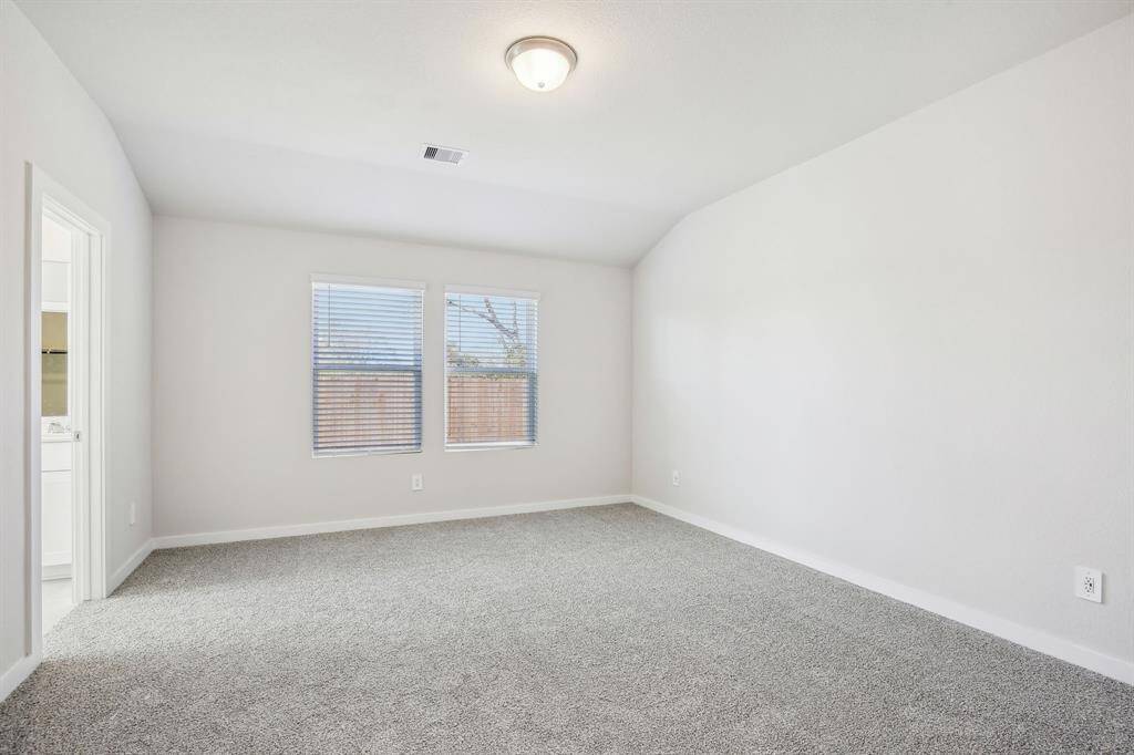 Photo is not of the actual home but is an inspirational photo of builder’s model home and may depict options, furnishings, and/or decorator features that are not included.