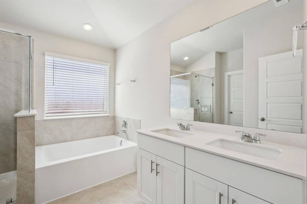 Photo is not of the actual home but is an inspirational photo of builder’s model home and may depict options, furnishings, and/or decorator features that are not included.